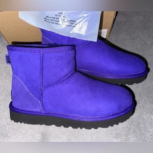 Ugg - Womens - Classic Mini II - Size 6 - Violet Night - Purple - Boots